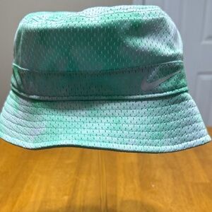 Woman’s Nike Mint Green Bucket Hat
